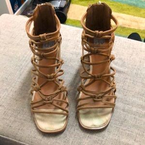 Strappy DV heels 9.5